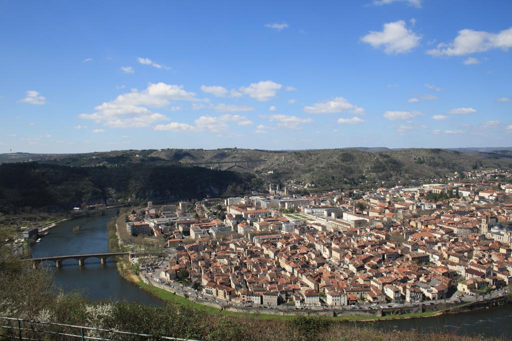 La Perle Du Lot Panzió Castelnau-Montratier Kültér fotó