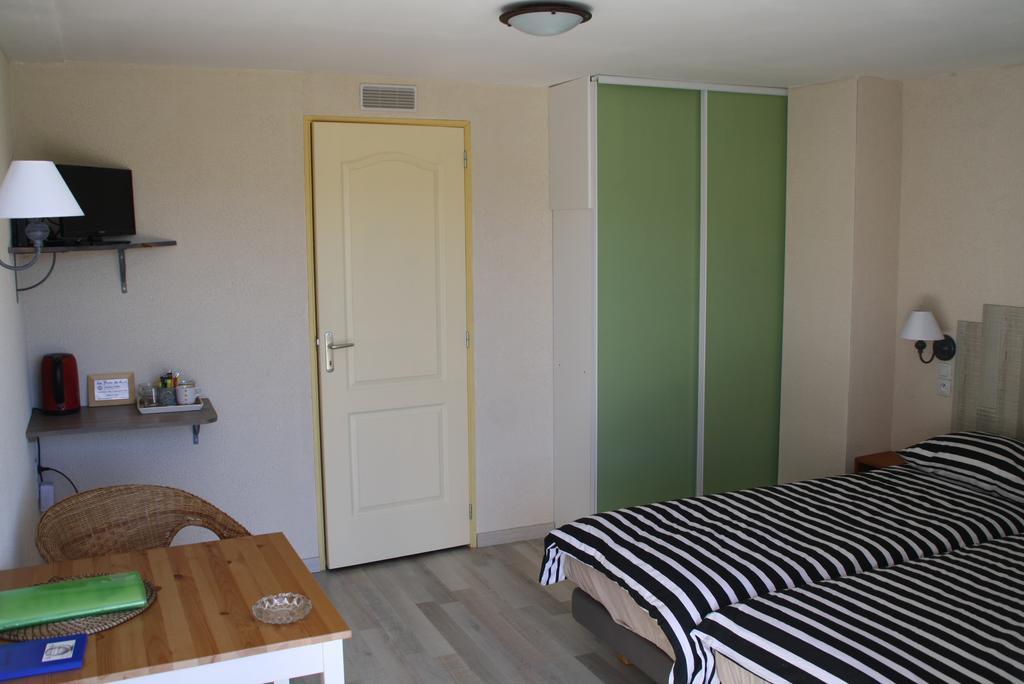 La Perle Du Lot Panzió Castelnau-Montratier Kültér fotó